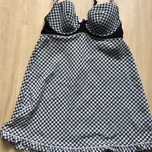 Black and white gingham nightie
